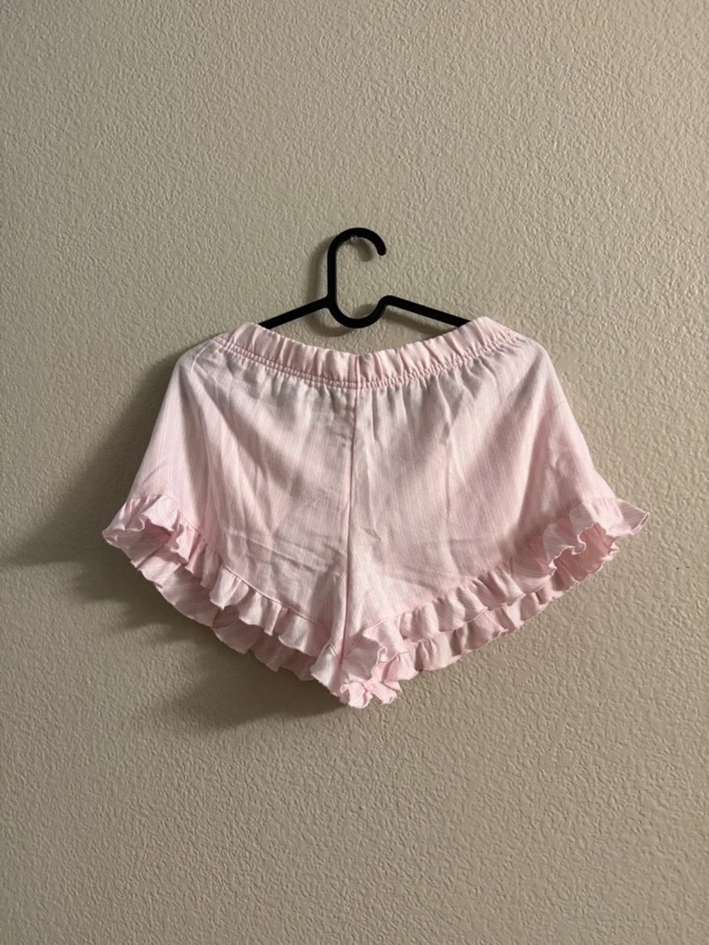 Flannel Stripe Ruffle Hem Women's Shorts Hollister - Picture 5 of 5